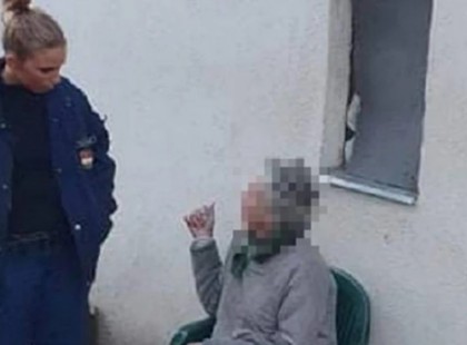 Ő az a 71 éves idős, beteg asszony, akivel tegnap olyan dolgot tettek ezek a magyar rendőrök, amit feltétlen tudniuk kell nem csak a feletteseinek, hanem az egész országnak!