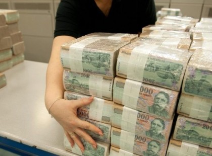 Hat csillagjegy, akiknek anyagi bőséget hoz a január első fele !Ha ezekhez a csillagjegyekhez tartozol, jó, ha tudod, hogy januárban pénz áll a házhoz, méghozzá nem is kevés.Te köztük vagy?