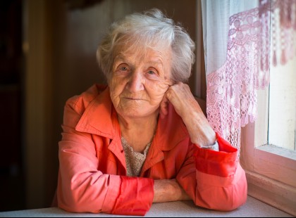 Marika néni: engem már nem hívnak fel a gyerekeim sem, már haszontalan vagyok számukra.. egyedül leszek karácsonykor is