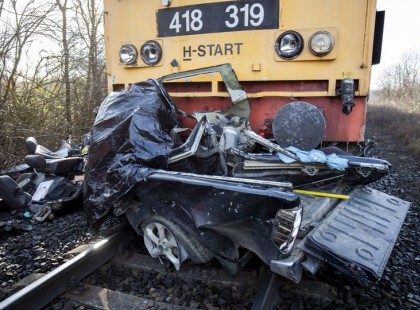 ⚠️Szörnyű Tragédia⚠️ Magyarország egyik legszörnyűbb vonatbalesete történt pár órája! A fiatal anyuka és mindössze 5 éves kislánya azonnal.. - Mutatjuk a drámai részleteket: