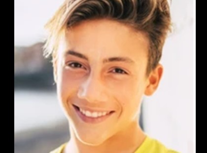 Ez az iskolai zaklatás eredménye… A mi édes 15 éves kisfiúnk ma reggel elhunyt, miután kiugrott az iskola negyedik emeletéről .