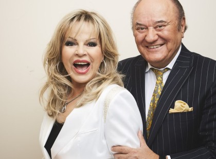 Itt a vadonatúj Korda Gyuribácsitól a -videóklip! Szó szerint felrobbant a net Gyuribácsi szenzációs dalától!