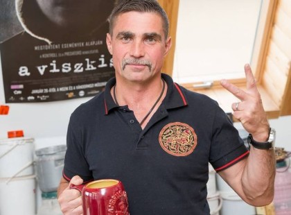 Atyaég!Ambrus Attila otthona maga a megtestesült csoda: összerabolt milliókból sem tudnánk ilyen lakást építeni..! Ha meglátod belülről, elájulsz! - Ezt nézzék: