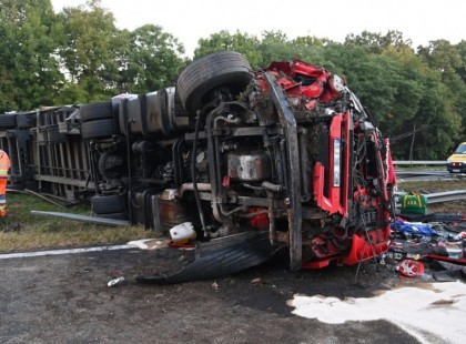 1 PERCE ÉRKEZETT:Hatalmas baleset ! Közel 4 km-es a torlódás, forgalmat megállították, sávzárás.A helyszínelés jelenleg is tart, a torlódás közel 4kilométeres.