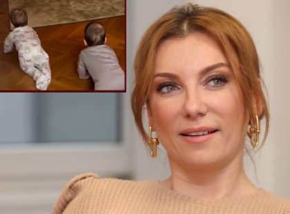 Rúzsa Magdi végre megmutatta csodaszép hármasikreit, a rajongók valósággal elolvadnak tőle!Hihetetlen de Rúzsa Magdi ikrei máris ekkorák, és így közlekednek a házban