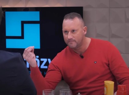 Alekosz vett egy levegőt és bátran kijelentette , hogy ma nála nincs nagyobb sztár Magyarországon