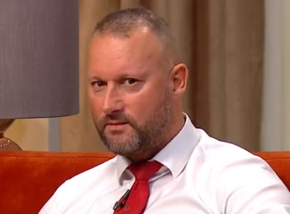 Alekosz a Görög Hős megmutatta álomszép kedvesét! Itt a szerelmes közös fotó a gyönyörű hölggyel!Most mindenki elájult a fotó láttán.