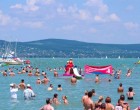 Kiderült az igazság!A Balaton nem drága. A magyar kereset kibas@tt alacsony.