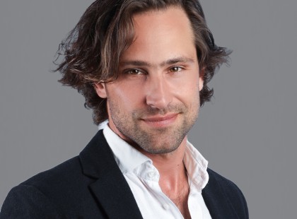 Először mutatta meg gyönyörű feleségét Jaskó Bálint : a színésznővel 7 éve, egy forgatáson szerettek egymásba