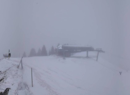 Brutális vihar fog lecsapni ma: hózáporra, jégre, zivatarokra figyelmeztetnek a meteorológusok