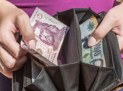 Rendkívüli emelést kaphatnak a nyugdíjasok, de külön kérni kell, így tudod igényelni