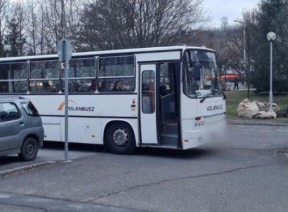 Olyat tett az volánbusz sofőr tegnap, hogy azonnal bekerült a Hiradóba! Ezen röhög most az ország: