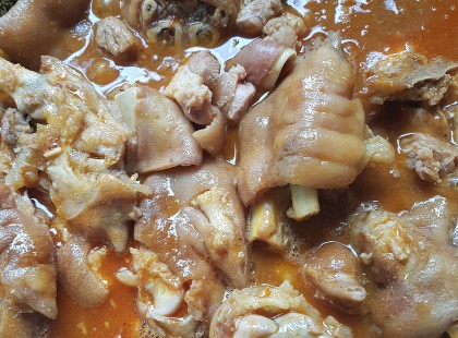 Köröm és csülök pöri -jó szaftosan