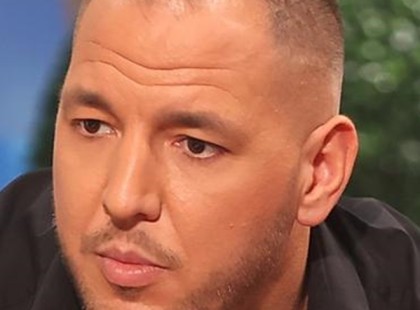 Curtist ma éjjel Autóbaleset érte az autópályán.