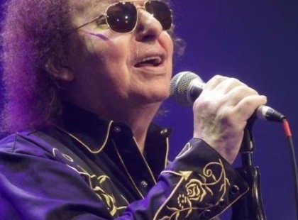 Dalának éneklése közben sírta el magát Demjén Ferenc! A gyönyörű és megható felvételt a hozzászólásoknál láthatod.