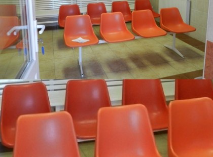 Megdöbbentő változás a háziorvosnál !Többé nem orvos lesz a háziorvos! Mutatjuk ki fogja fogadni a betegeket a háziorvosi rendelésen!