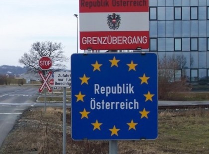 Ausztriában minden ember 120 ezer forint egyszeri segélyt, és 71 ezer családi pótlékot kap az infláció miatt..