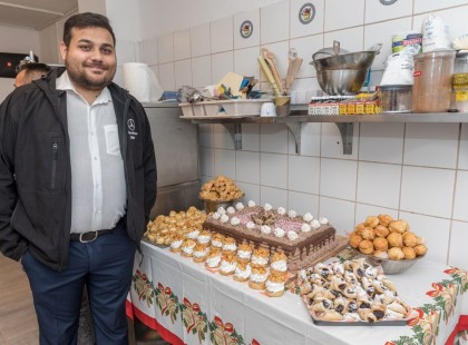 Cigánytelepről az ország leghíresebb roma pékjéig- Gusztáv elhatározta, hogy nyit egy pékséget, és sikerült is neki!