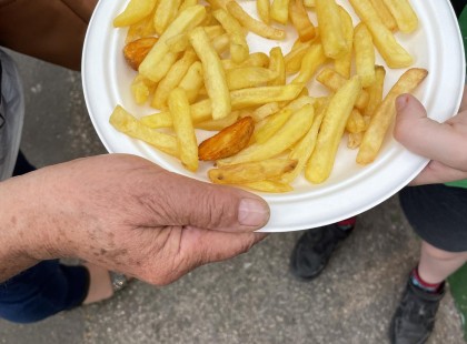 Tegnap a majálison kértem egy adag sültkrumplit...nem fogja kitalálni mennyibe került