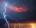 ‼️KIADTÁK A RIASZTÁST‼️Az idei év eddigi legerősebb viharai jöhetnek holnap délutántól, akár 100km/h-s széllel, özönvízzel, nagy méretű jéggel‼️Vigyázzunk egymásra! ⚡️⚡️