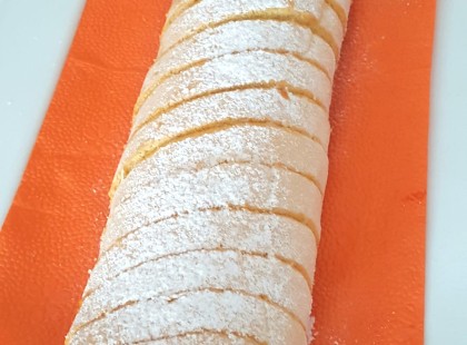 Legfinomabb piskótatekercs liszt nélkül, pudingporral, nekünk sokkal jobban ízlik, mint a hagyományos és ez nem is törik,