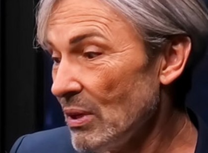 Felrobbantotta a netet írásával Náray Tamás divattervező..