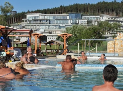 Balatoni büfés:Szegénység? Milyen szegénység? Két kézzel szórják a pénzt a magyar nyugdíjasok a nyaralásokon, ERRE KÖLTENEK több tízezreket: