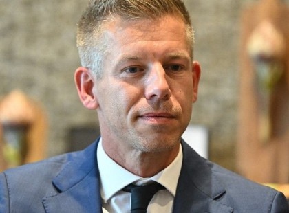 Elmondta az igazat:Na ezt nem gondoltuk volna! Erre fogja Magyar Péter költeni az Európai Parlamentben kapott fizetése felét: