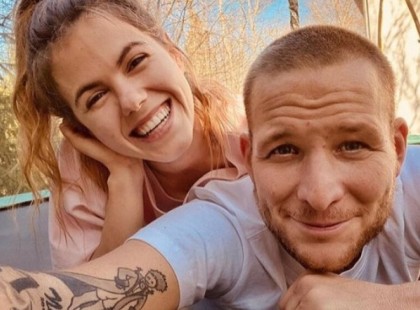 Csobot Adélt smink nélkül videózta le Istenes Bence.. többen megijedtek, és azt hitték Istenes Bencének új párja van...videó