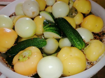 Hideg dobálós savanyúság, az almapaprika így finom ropogós marad