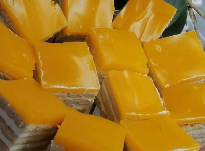 Sütés nélküli hamis mirinda süti – Gyors és finom üdítő szelet