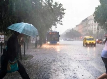 RIASZTÁS: Érkezik a brutális vihar, jéggel és lehüléssel lép be az országba! ITT JÁR MOST: