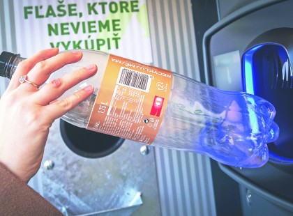 Téged is érint, ha te is vissza szoktad vinni az 50 Ft-os palackokat a visszaváltó automatába