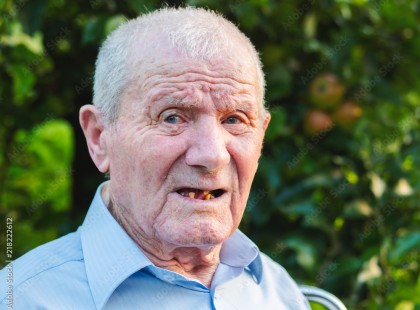 A repülőgépen készült videó erről a férfiról gyorsan elterjedt az interneten… hamarosan meg fogod érteni, hogy miért…