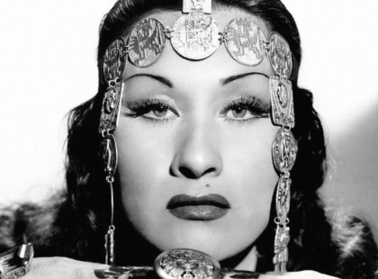 Liptai Claudia:Úgy nézel ki a magánéletedben, mint egy pánsípos, perui aluljárózenész.