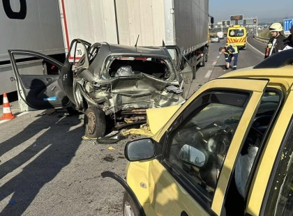 1 PERCE ÉRKEZETT:Óriási baleset ! Közel 5 km-es a torlódás, forgalmat megállították, sávzárás.A helyszínelés jelenleg is tart, a torlódás közel5kilométeres.