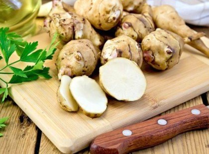 Sokan nem tudják de ez a legigénytelenebb zöldségünk, de páratlan élettani hatásai vannak. Túlsúlyosaknak, cukorbetegeknek minden nap fogyasztania kellene!