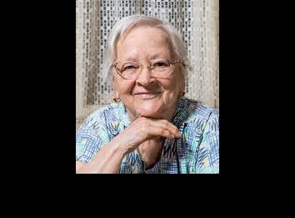 Aki bántja a 92 éves nénit mert árvíz miatt bentrekedt az otthonában az most jól figyeljen.