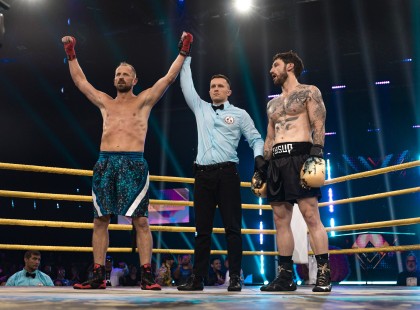 Torghelle Sándor óriási ütésekkel kiütötte Shane Tusupot ?