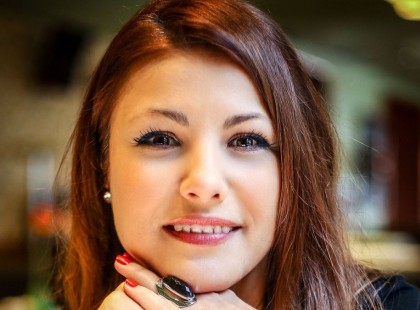 Szemtanúk szerint 8-an is ülhettek a sportkocsiban - további részletek Sallai Nóra balesetéről