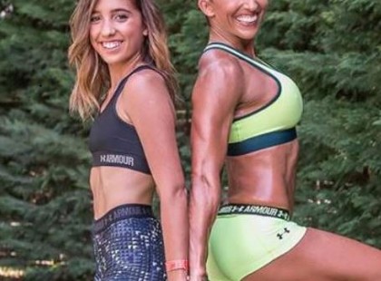 Nem hiszed el, milyen tortával lepték meg Schobert Larát a 21. szülinapján! Nézd meg a fotókat!