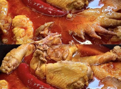 Kakaspörkölt készült estére nálunk, mennyei finom lett