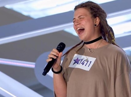 Óriásit énekelt a kolozsvári lány a Megasztárban, Marics Peti állva tapsolta meg