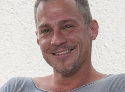 Hujber Ferenc VETT EGY NAGY MÉLY LEVEGŐT ,majd kijelentette: 