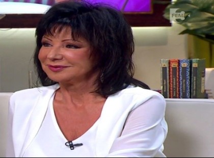 Falatnyi bikiniben pózolt Szűcs Judith ! Te jó ég, milyen teste van 71 évesen!