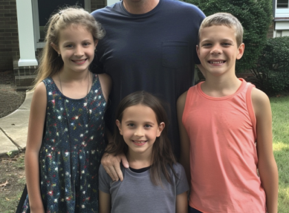 A férjem megtiltotta, hogy a gyerekeink együtt játszanak a szomszéd gyerekekkel – az indoka sokkolt