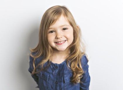 Meghalt egy hároméves kislány, amikor egy idős sofőr rossz irányba hajtott fel az autópályára