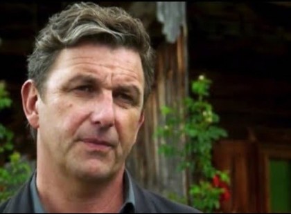 A hegyi doktor sztárja nagyon jól néz ki: friss fotókon az 53 éves Hans Sigl