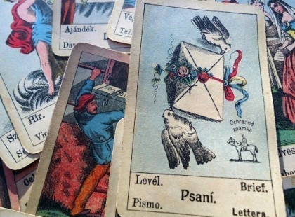 Decemberben a Bikákra szerelem, az Ikrekre gyermekáldás, a Mérlegekre nagy sorsfordulat vár a cigánykártya szerint. És a többi jegyről sem feledkeztünk meg.