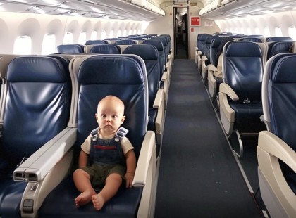 Egy nő egykor elhagyta újszülött gyermekét egy repülő business osztályán, de 13 évvel később úgy döntött, hogy megkeresi.